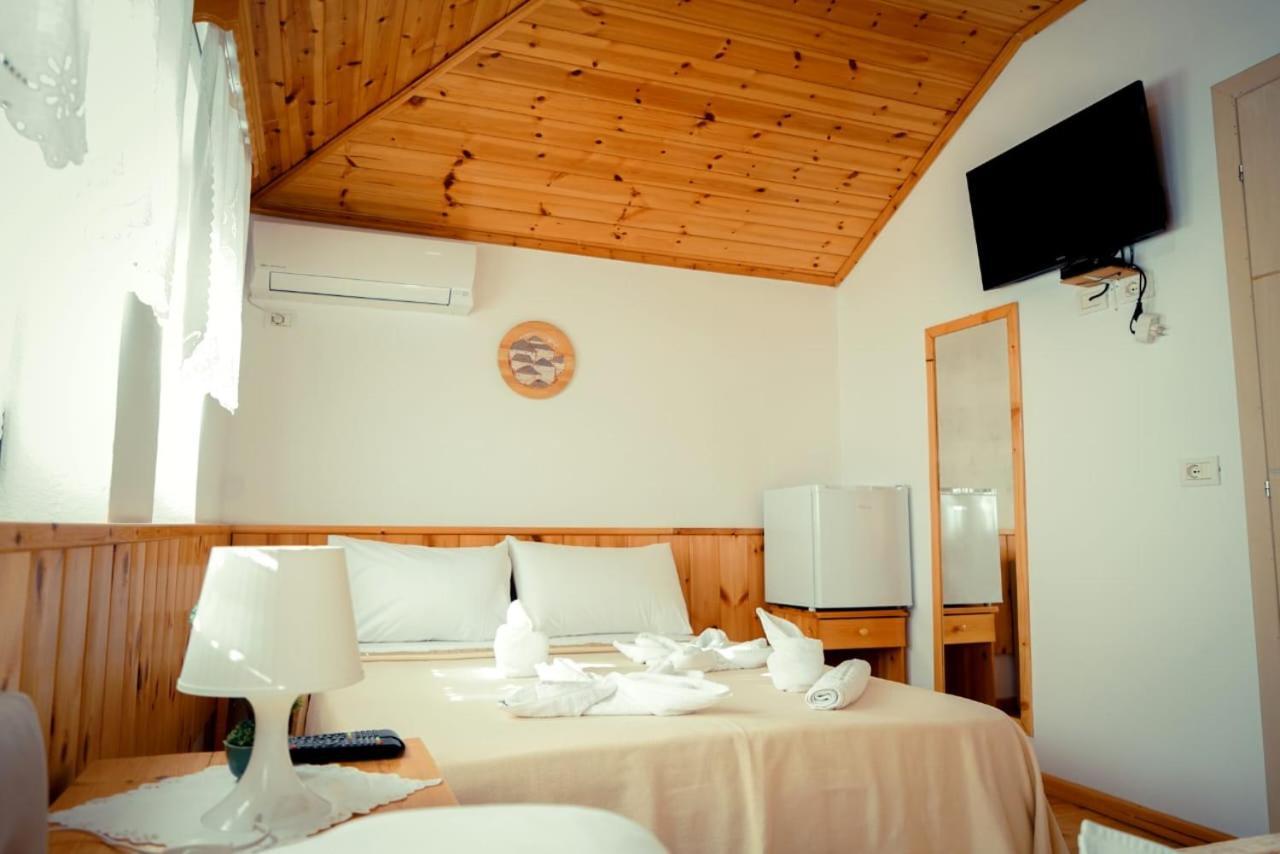 Hotel Domino Gjirokaster Exterior photo